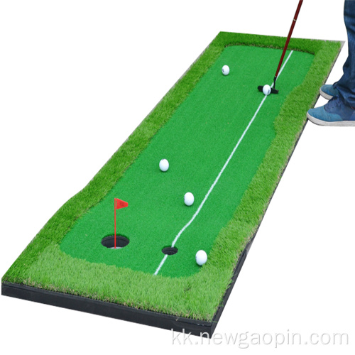 Ақ сызықпен жасыл түсті қоюға арналған портативті гольф